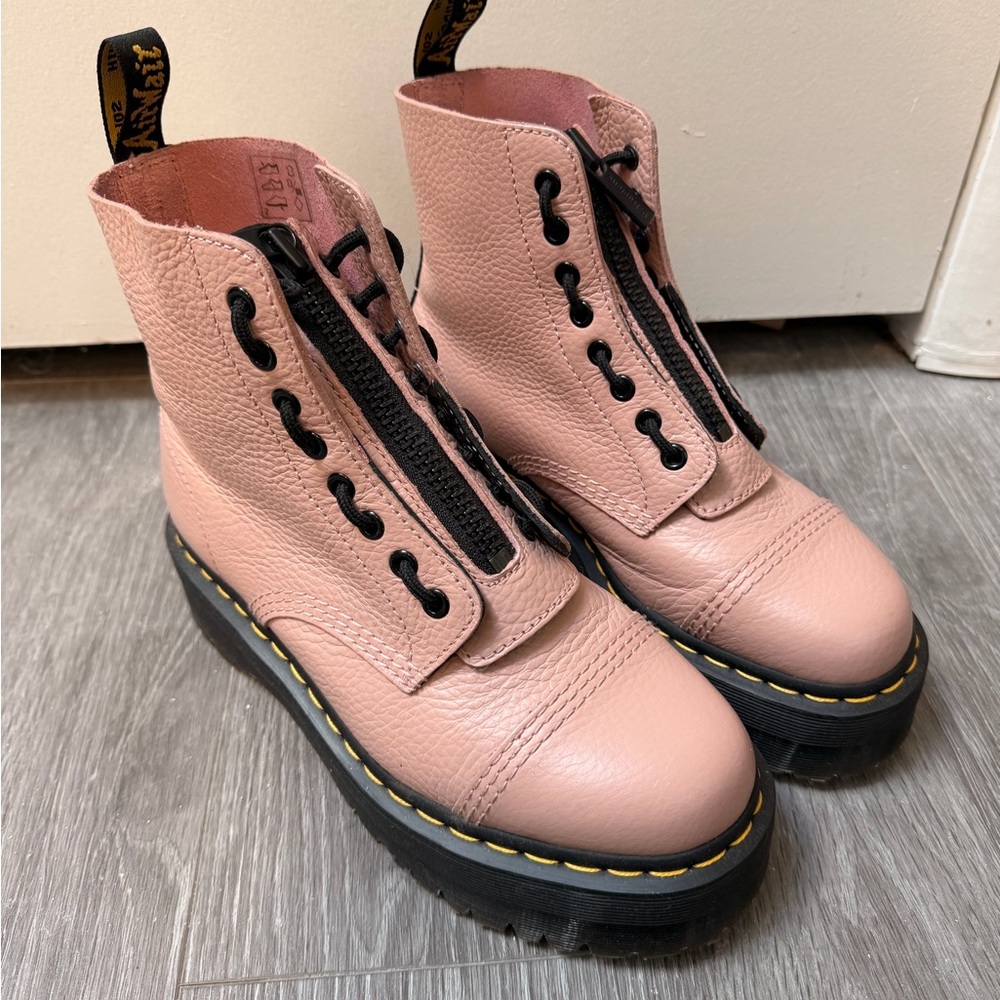 Dr martens pink 1460 size 9 - Picture 2 of 5